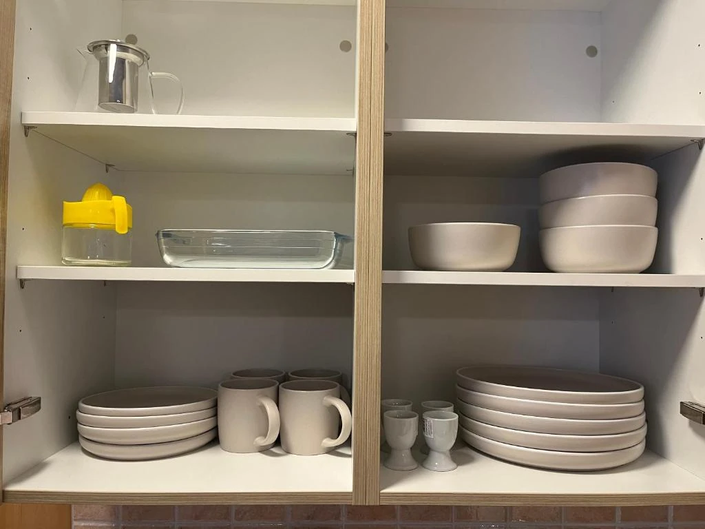 Geschirr · Der grüne Fürst · Appartement 2