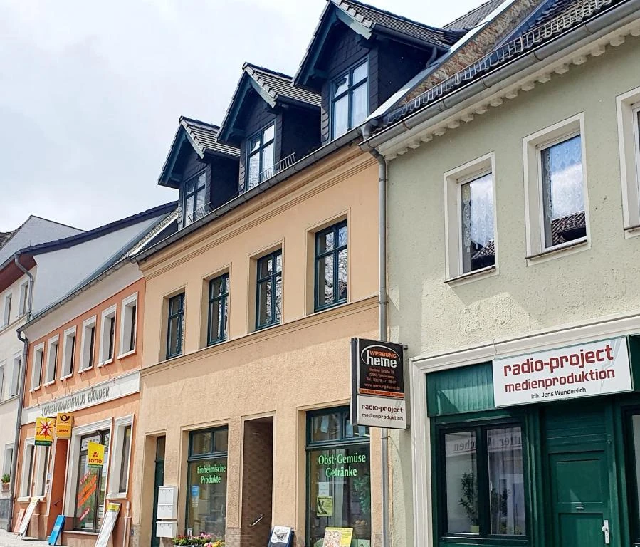 Außenansicht 1 – weitere Perspektive · Der grüne Fürst · Appartement 1